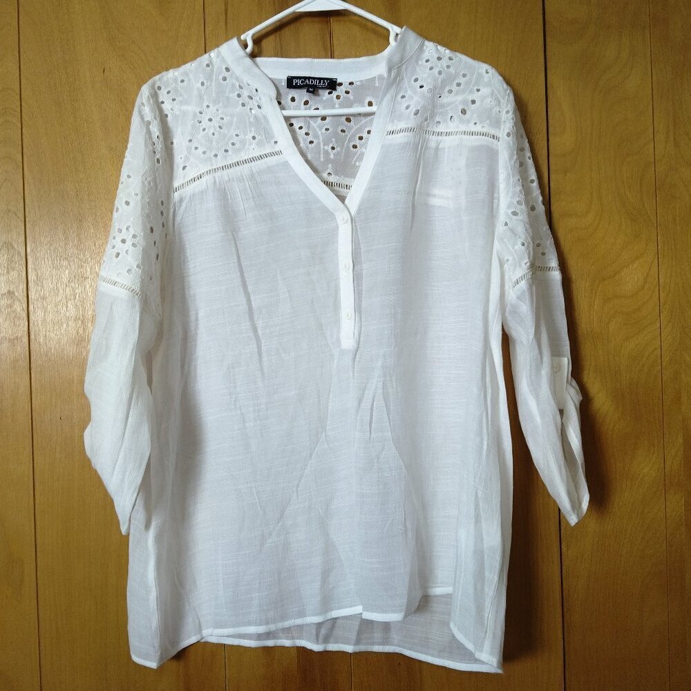 Picadilly Canada Women's Medium 3/4 Roll Tab Sleeve Popover White Blouse Eyelet